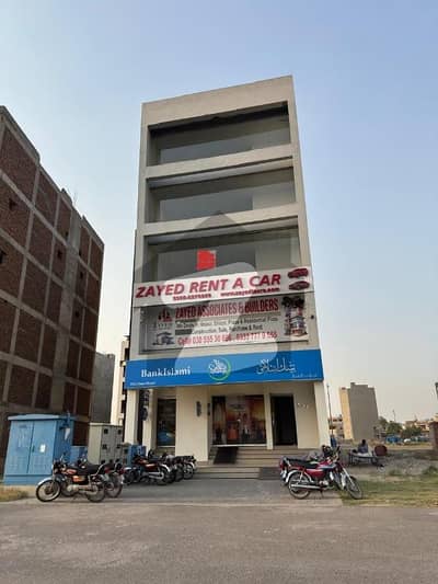 Fully Equipped Plaza Floors for Rent DHA Phase 8 Broadway Elevator + Parking
                                title=