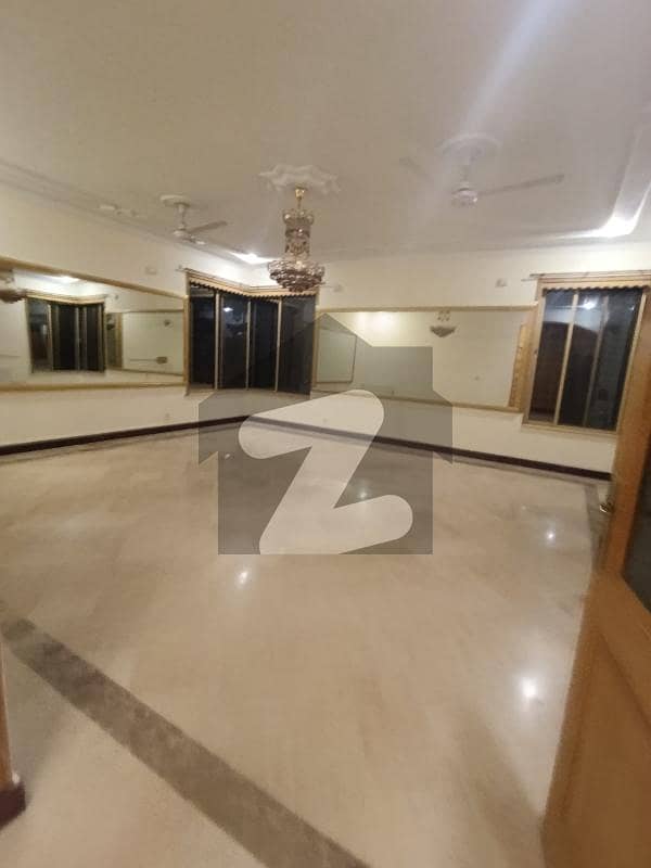 ای ۔ 7 اسلام آباد میں 5 کمروں کا 1 کنال مکان 12.6 لاکھ میں کرایہ پر دستیاب ہے۔ ای ۔ 7 اسلام آباد میں 5 کمروں کا 1 کنال مکان 12.6 لاکھ میں کرایہ پر دستیاب ہے۔