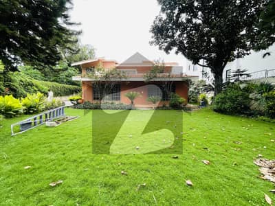 ایف ۔ 7 اسلام آباد میں 5 کمروں کا 2 کنال مکان 13.0 لاکھ میں کرایہ پر دستیاب ہے۔