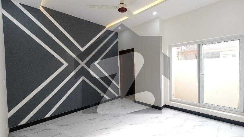 A Spacious 2450 Square Feet House In G-13/4 A Spacious 2450 Square Feet House In G-13/4