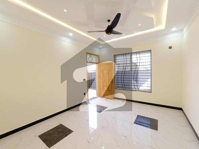 Reserve A Centrally Located Upper Portion In G-10 Reserve A Centrally Located Upper Portion In G-10