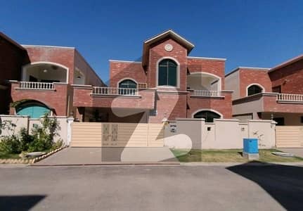 Spacious 10 Marla House Available For Sale In Askari 3