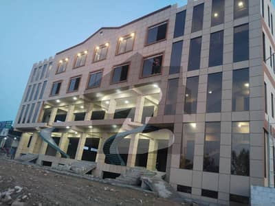 جی ٹی روڈ اسلام آباد میں 17 کنال عمارت 80.0 لاکھ میں کرایہ پر دستیاب ہے۔