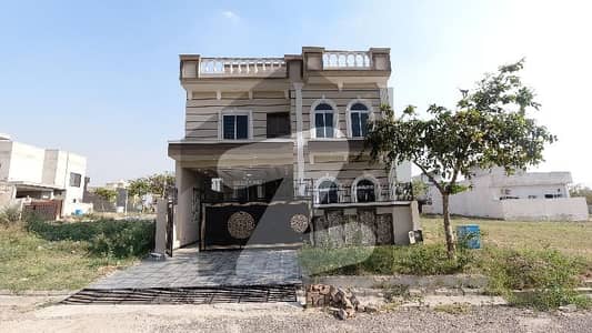 گلبرگ ریزیڈنشیا - بلاک آر گلبرگ ریزیڈنشیا,گلبرگ,اسلام آباد میں 4 کمروں کا 7 مرلہ مکان 3.0 کروڑ میں برائے فروخت۔