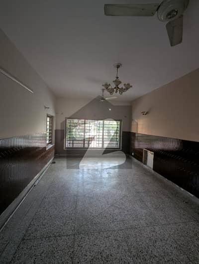 2 Bedrooms Upper Portion At G-10