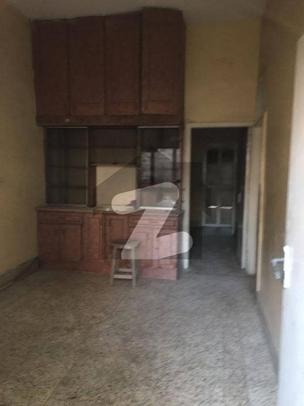 On 40 Ft Service Road Ground + 1 Old House For SALE In Azizabad Fb Area Block 8 On 40 Ft Service Road Ground + 1 Old House For SALE In Azizabad Fb Area Block 8