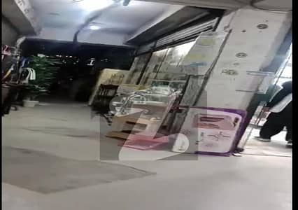 راجا بازار راولپنڈی میں 1 مرلہ دکان 40.0 لاکھ میں برائے فروخت۔