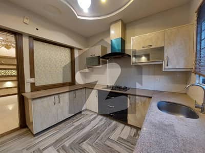 10 Marla Beautiful portion in bahria town