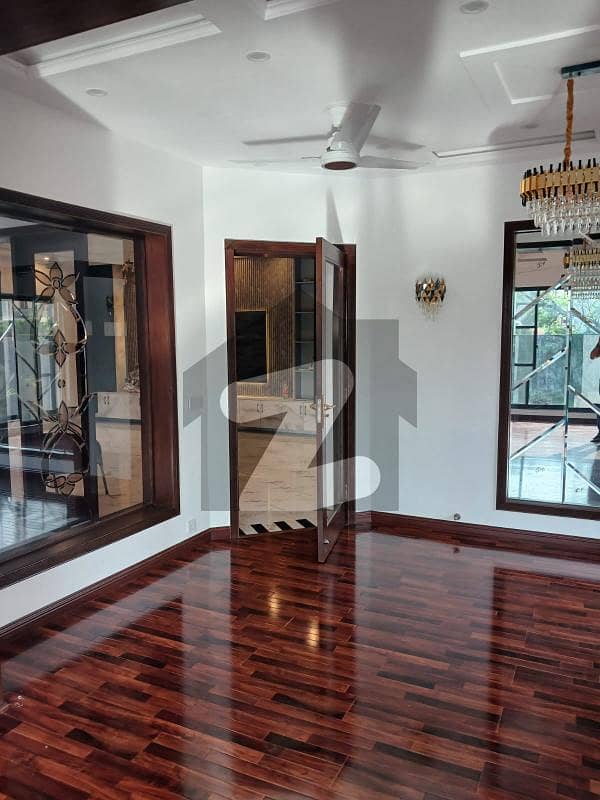 1 Kanal House For Sale Hot Location