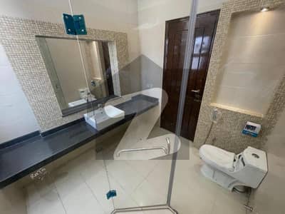 ڈی ایچ اے فیز 8 ڈی ایچ اے ڈیفینس,کراچی میں 3 کمروں کا 1 کنال بالائی پورشن 4.0 لاکھ میں برائے فروخت۔ ڈی ایچ اے فیز 8 ڈی ایچ اے ڈیفینس,کراچی میں 3 کمروں کا 1 کنال بالائی پورشن 4.0 لاکھ میں برائے فروخت۔