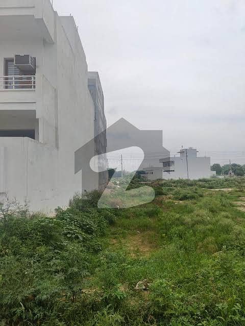25x60 PRIME LOCATION PLOT FOR SALE I-11 ISLAMABAD 25x60 PRIME LOCATION PLOT FOR SALE I-11 ISLAMABAD