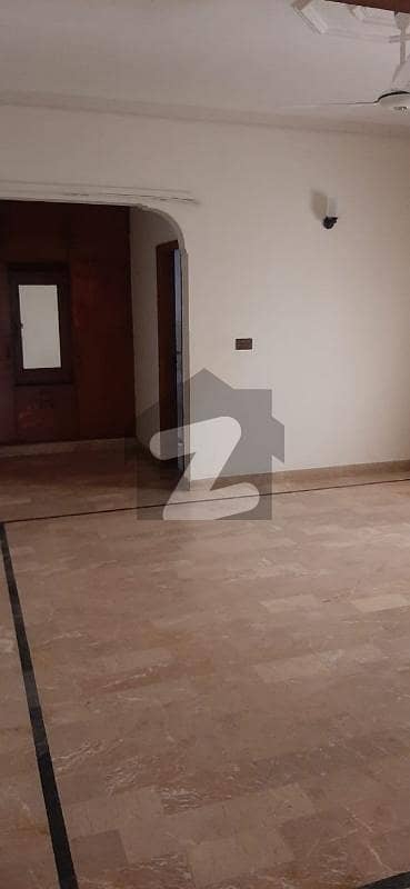 750 Square Yards House In Gulshan-E-Iqbal - Block 4 Is Available