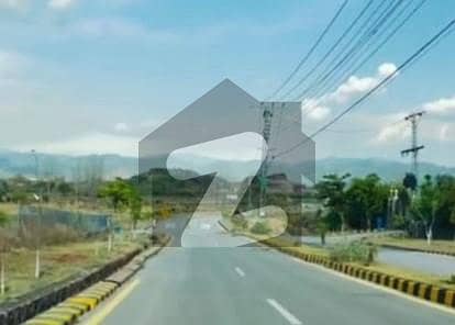 ناول فارمز ہاؤسنگ سکیم اسلام آباد میں 5 کنال پلاٹ فائل 3.7 کروڑ میں برائے فروخت۔ ناول فارمز ہاؤسنگ سکیم اسلام آباد میں 5 کنال پلاٹ فائل 3.7 کروڑ میں برائے فروخت۔