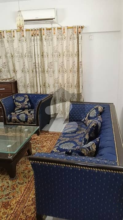 ڈی ایچ اے فیز 2 ڈی ایچ اے ڈیفینس,کراچی میں 3 کمروں کا 8 مرلہ فلیٹ 2.6 کروڑ میں برائے فروخت۔