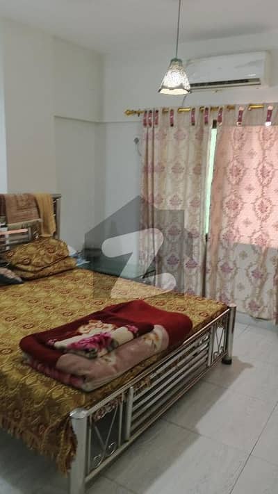 ڈی ایچ اے فیز 2 ڈی ایچ اے ڈیفینس,کراچی میں 4 کمروں کا 8 مرلہ فلیٹ 2.25 کروڑ میں برائے فروخت۔