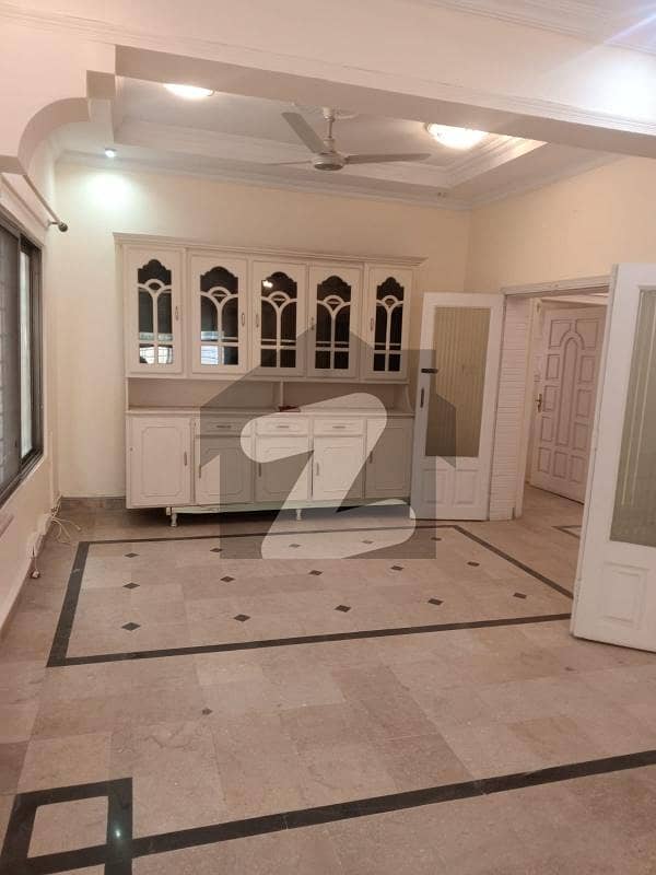 Full House Available For Rent In F-11 Full House Available For Rent In F-11