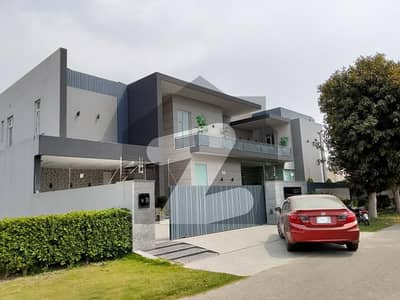 2 KANAL SUPER LUXURIOUS FULLY FURNISHED HOUSE FACING PARK AVAILABLE FOR SALE IN DHA PHASE 6