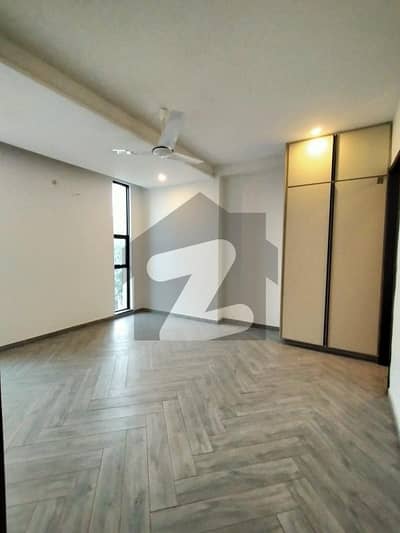 Apartment 1050 Sq-ft is available for rent in gulberg II. Apartment 1050 Sq-ft is available for rent in gulberg II.