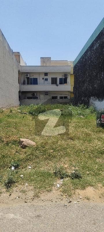 30x60 Plot For Sale FGEHA Sector G-13/2 Islamabad 30x60 Plot For Sale FGEHA Sector G-13/2 Islamabad