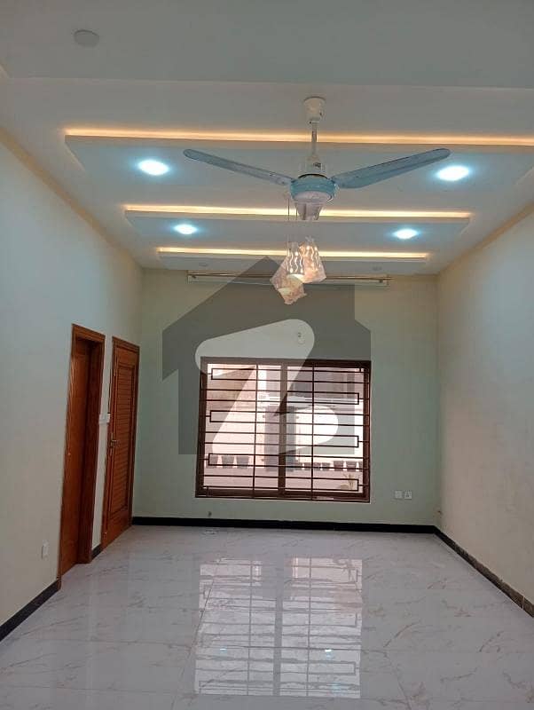 8 Marla Beautiful Upper Portion for rent 8 Marla Beautiful Upper Portion for rent