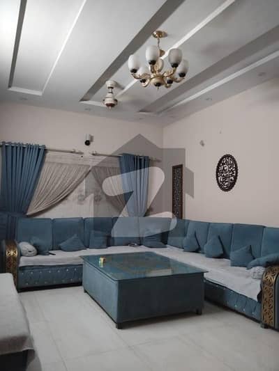 فیصل ٹاؤن فیصل آباد میں 4 کمروں کا 7 مرلہ مکان 3.15 کروڑ میں برائے فروخت۔