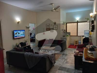 TOWN HOUSE AVAIALBLE FOR SALE AT PECHS BLOCK 6 366 SQ YARD