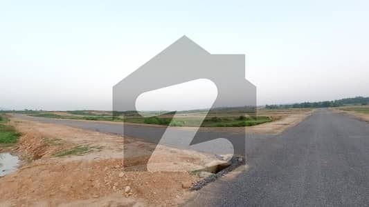 سی سوالہ اسلام آباد میں 1 کنال رہائشی پلاٹ 2.5 کروڑ میں برائے فروخت۔