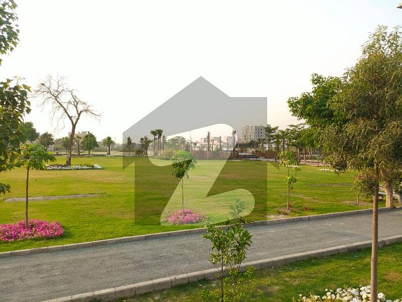 10Marla'M'Block Near to Main Road & Park & Masjid 10Marla'M'Block Near to Main Road & Park & Masjid