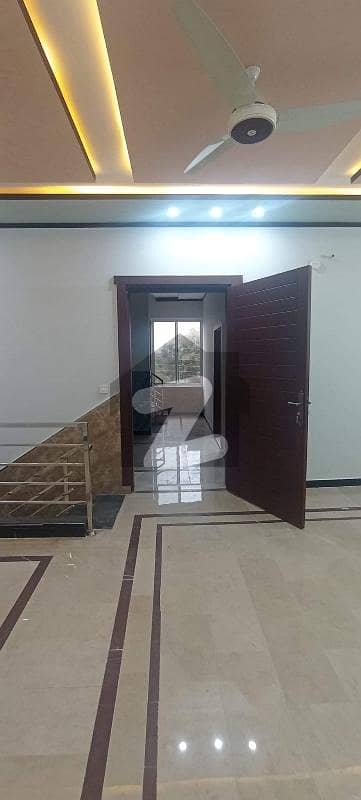 حیات آباد فیز 6 - ایف8 حیات آباد فیز 6,حیات آباد,پشاور میں 7 کمروں کا 5 مرلہ مکان 1.2 لاکھ میں کرایہ پر دستیاب ہے۔ حیات آباد فیز 6 - ایف8 حیات آباد فیز 6,حیات آباد,پشاور میں 7 کمروں کا 5 مرلہ مکان 1.2 لاکھ میں کرایہ پر دستیاب ہے۔
