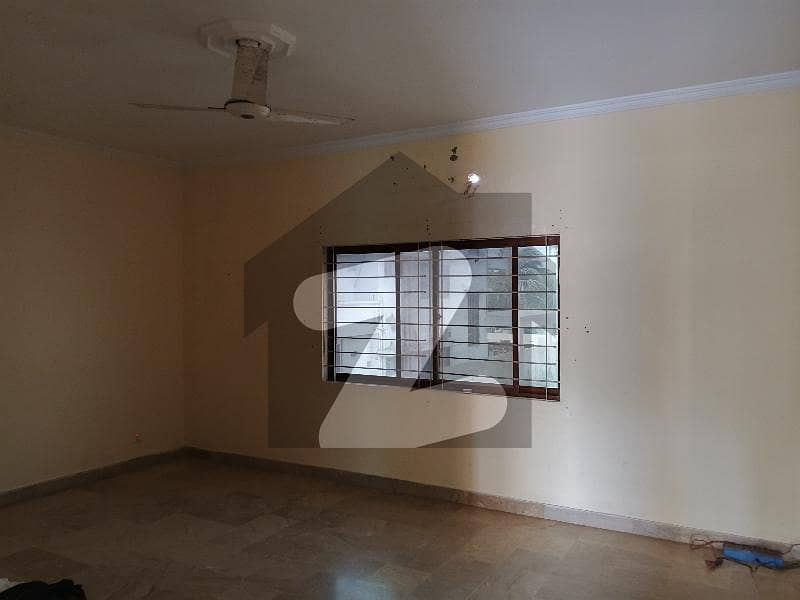 Get A 1000 Square Yards House For sale In DHA Phase 6 Get A 1000 Square Yards House For sale In DHA Phase 6
