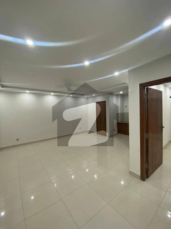 Beautifull Flate 2 Bed available for rent Bahria town phase 8 prime Location Beautifull Flate 2 Bed available for rent Bahria town phase 8 prime Location
