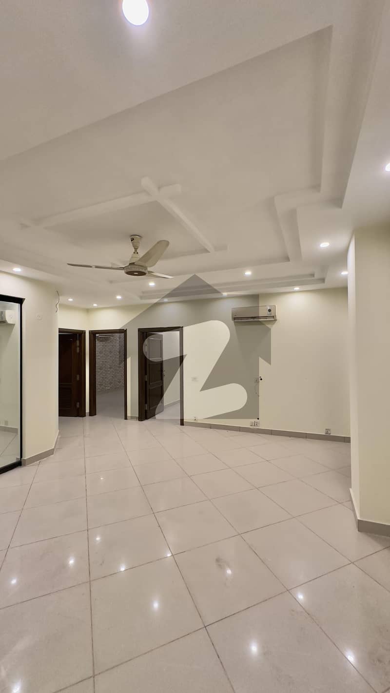 شادمان لاہور میں 2 کمروں کا 5 مرلہ فلیٹ 1.15 لاکھ میں کرایہ پر دستیاب ہے۔ شادمان لاہور میں 2 کمروں کا 5 مرلہ فلیٹ 1.15 لاکھ میں کرایہ پر دستیاب ہے۔