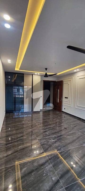 20 Marla Upper Portion Ideally Situated In F-11 20 Marla Upper Portion Ideally Situated In F-11