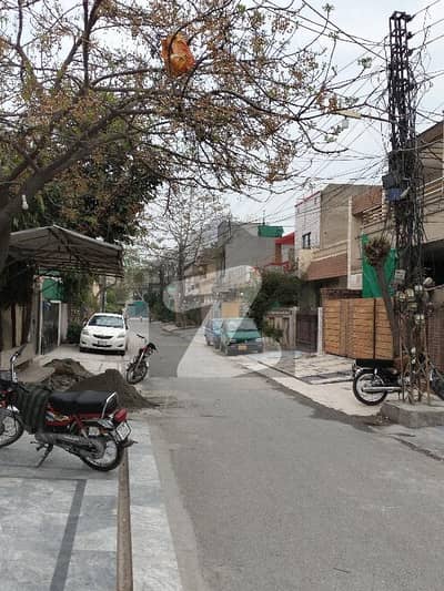 10 Marla Residential Plot Is Available In Affordable Price In Allama Iqbal Town