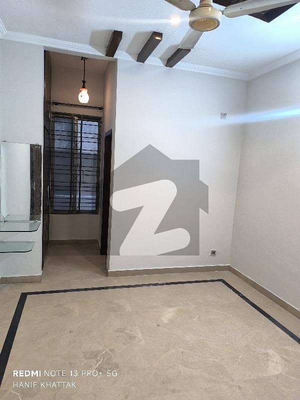 5 beds & 6 baths 2 DD 2 tv lounge & 2 kitchen Full house available for rent in G11 5 beds & 6 baths 2 DD 2 tv lounge & 2 kitchen Full house available for rent in G11