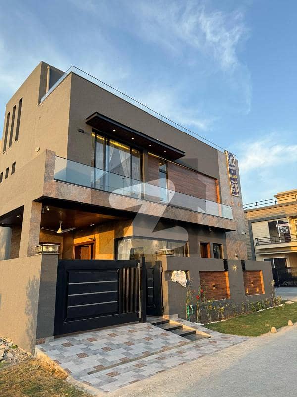 8 Marla Modern Design Brand New House For Rent In DHA 9 Town Lahore. 8 Marla Modern Design Brand New House For Rent In DHA 9 Town Lahore.