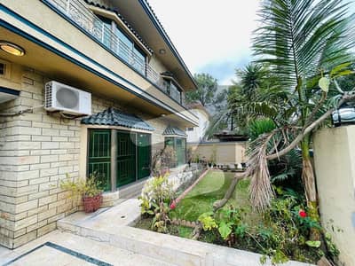 F-7 Prime Location Double Unit House Available For Rent