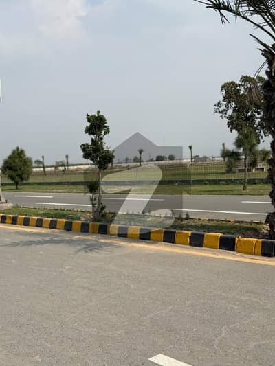 SILVER 5 MARLA HOT LOCATION RESIDENCIAL PLOT