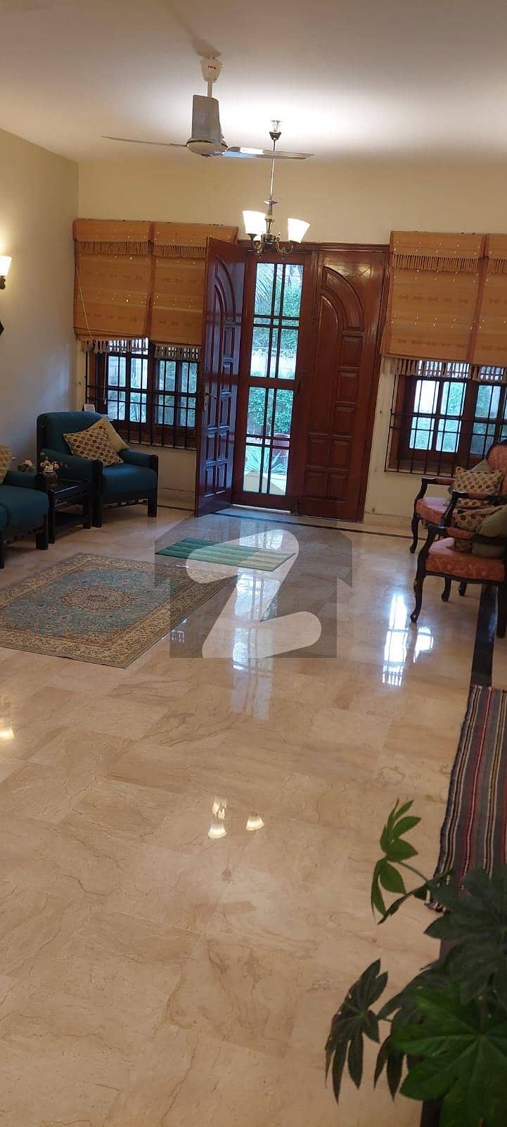 Owner Built 600 Yards Single Storey Bungalow Owner Built 600 Yards Single Storey Bungalow
