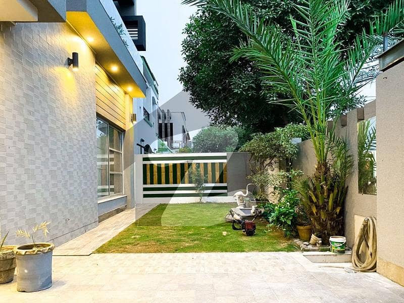5 Marla VIP Location Plot For Sale