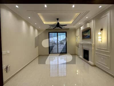 ڈی ایچ اے 9 ٹاؤن ۔ بلاک سی ڈی ایچ اے 9 ٹاؤن,ڈیفنس (ڈی ایچ اے),لاہور میں 3 کمروں کا 5 مرلہ مکان 90.0 ہزار میں کرایہ پر دستیاب ہے۔