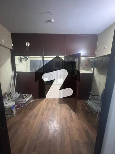 A Prime Location Office Of 250 Square Feet In Federal B Area - Block 21