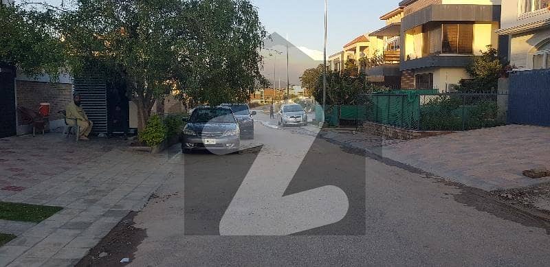 35x70 PLOT FACING 40x80 FOR SALE Investor Rate Property 35x70 PLOT FACING 40x80 FOR SALE Investor Rate Property
