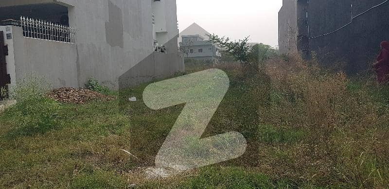 25X50 LEVEL PLOT MARGALLA FACING PLOT NO 116? FOR SALE 25X50 LEVEL PLOT MARGALLA FACING PLOT NO 116? FOR SALE