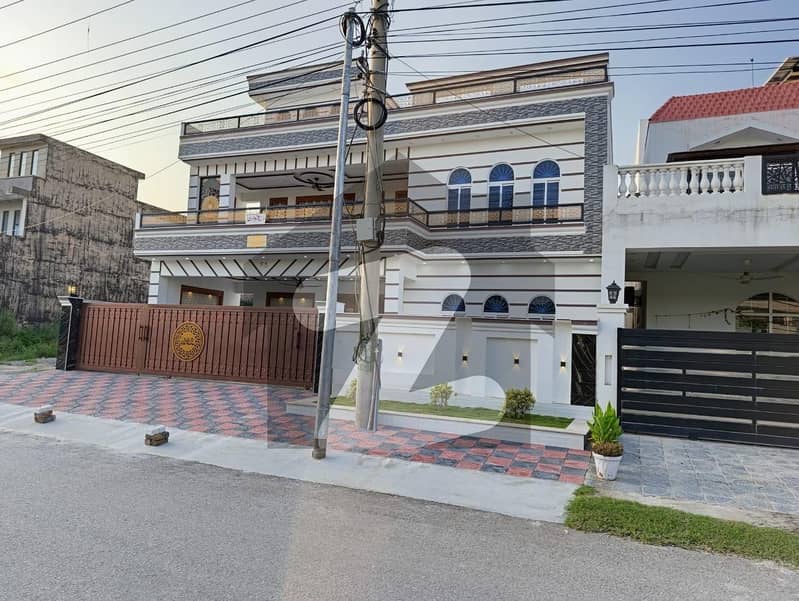 Luxury style 1 kanal house in Soan garden
