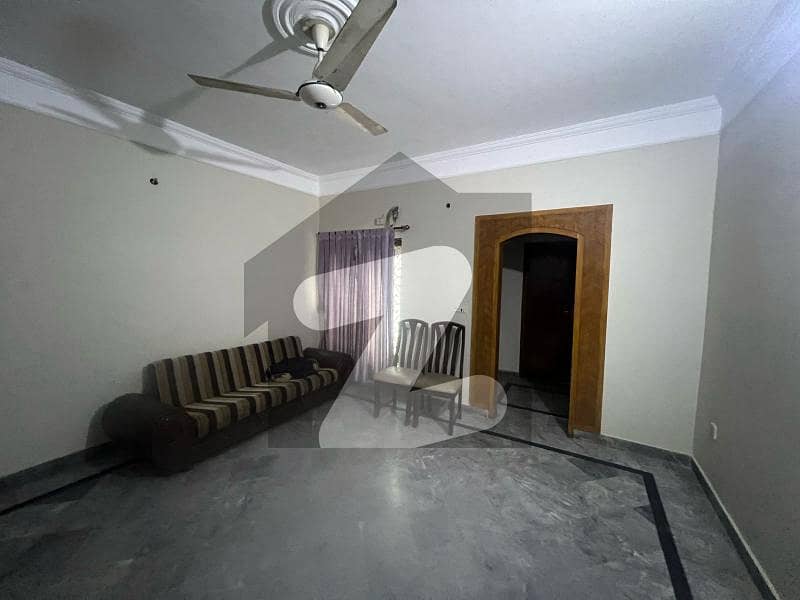 گارڈن ٹاؤن - شیر شاہ بلاک گارڈن ٹاؤن,لاہور میں 3 کمروں کا 10 مرلہ بالائی پورشن 75.0 ہزار میں کرایہ پر دستیاب ہے۔ گارڈن ٹاؤن - شیر شاہ بلاک گارڈن ٹاؤن,لاہور میں 3 کمروں کا 10 مرلہ بالائی پورشن 75.0 ہزار میں کرایہ پر دستیاب ہے۔