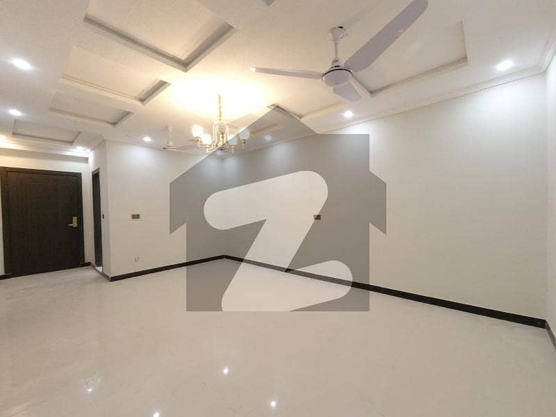 Prime Location 800 Square Feet Flat For sale In E-11 Prime Location 800 Square Feet Flat For sale In E-11