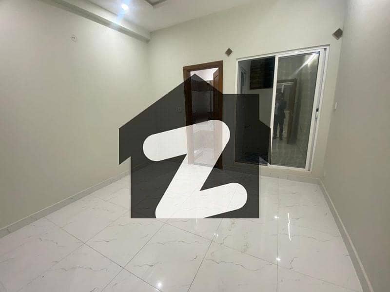 Flat In E-11 Sized 475 Square Feet Is Available Flat In E-11 Sized 475 Square Feet Is Available