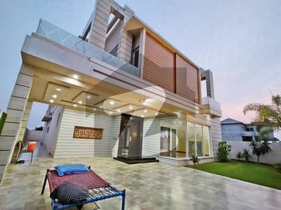 Modern 1 Kanal House For Rent In DHA Phase 6, Lahore
