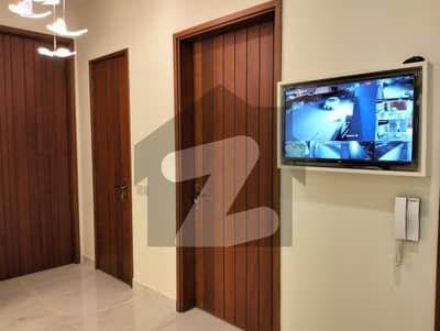 ڈی ایچ اے فیز 8 ڈی ایچ اے ڈیفینس,کراچی میں 7 کمروں کا 1 کنال مکان 16.5 کروڑ میں برائے فروخت۔